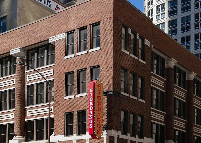Found Powered By Sonder Hotel Chicago