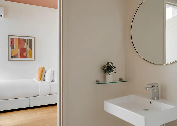 Found Powered By Sonder Hotel Chicago